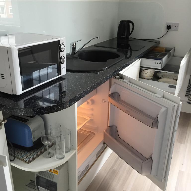 One Helena Road Serviced Apartments Southsea Værelse billede